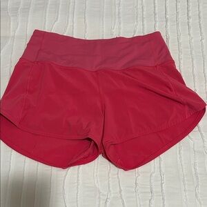 Lululemon Hotty Hot 2.5” shorts